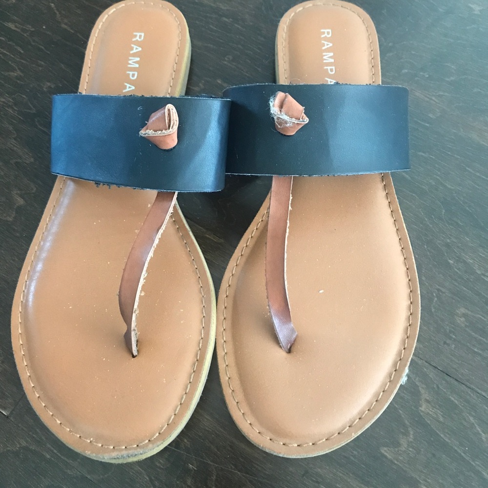 🚫SOLD🚫Rampage Sandals